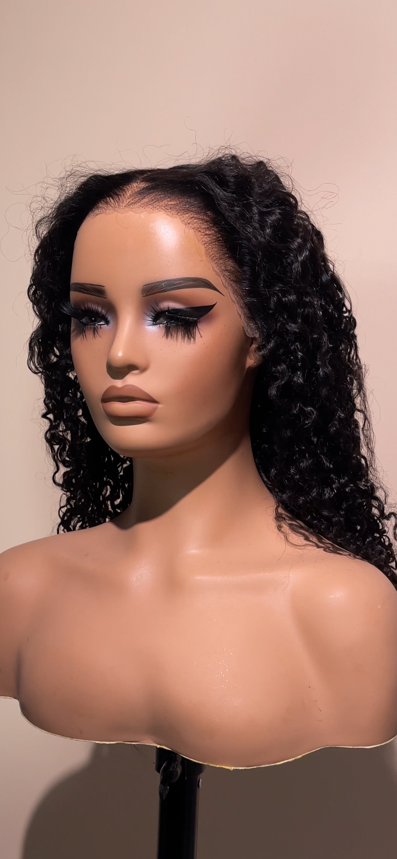Glueless frontal spring curl
