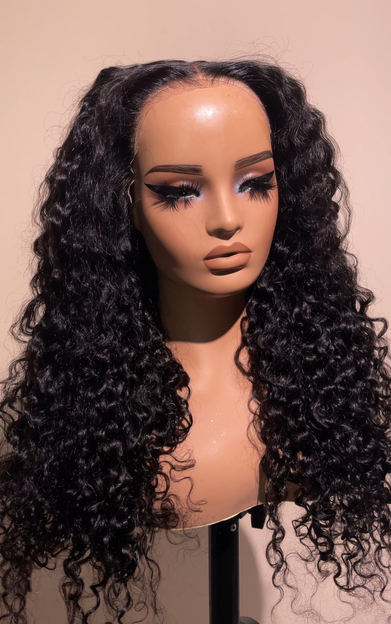Glueless frontal water wave